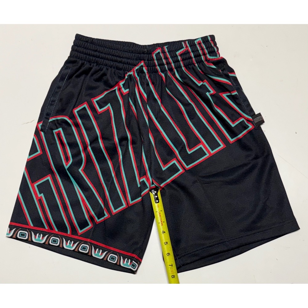 Mitchell Ness NBA Hardwood Big Face Memphis Grizzlies Shorts Men's Small Black‎